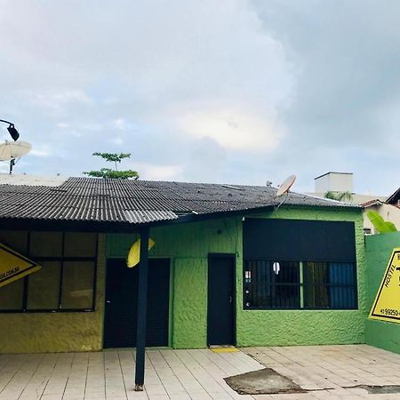Hostel Banana House 邦比尼亚斯 外观 照片