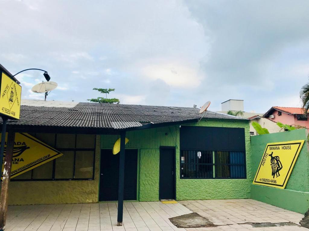 Hostel Banana House 邦比尼亚斯 外观 照片