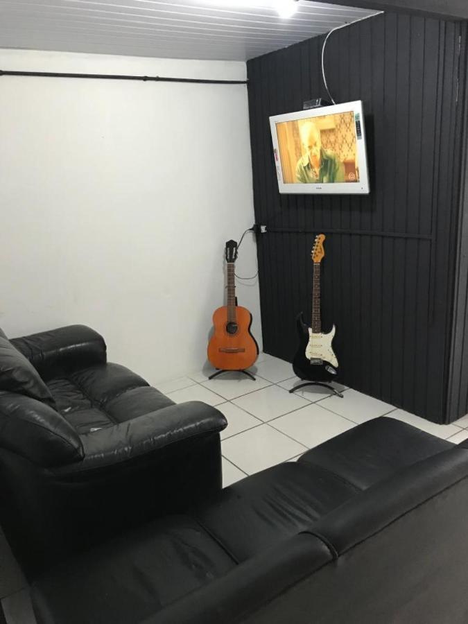 Hostel Banana House 邦比尼亚斯 外观 照片