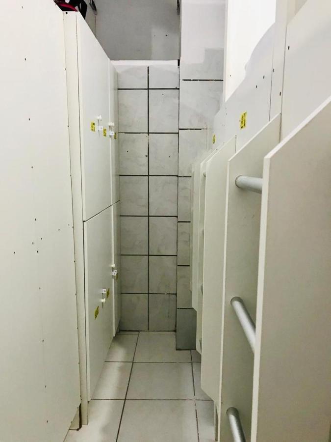 Hostel Banana House 邦比尼亚斯 外观 照片