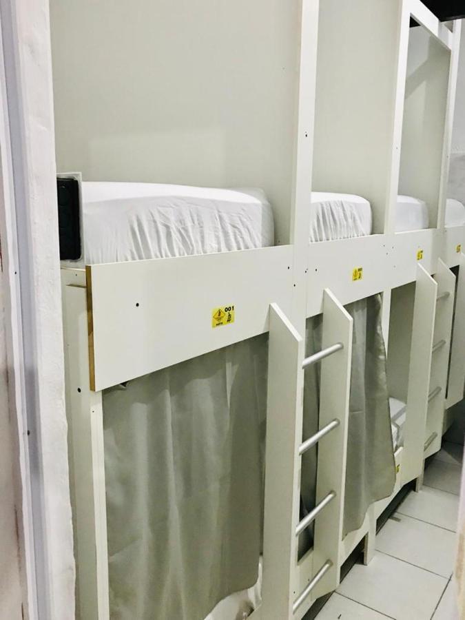 Hostel Banana House 邦比尼亚斯 外观 照片